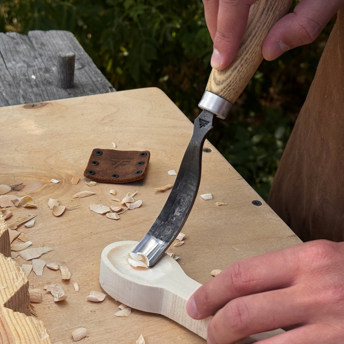 Long Bent (Curved) Gouge, 10 - 45 mm (0.4 - 1.8 inches)