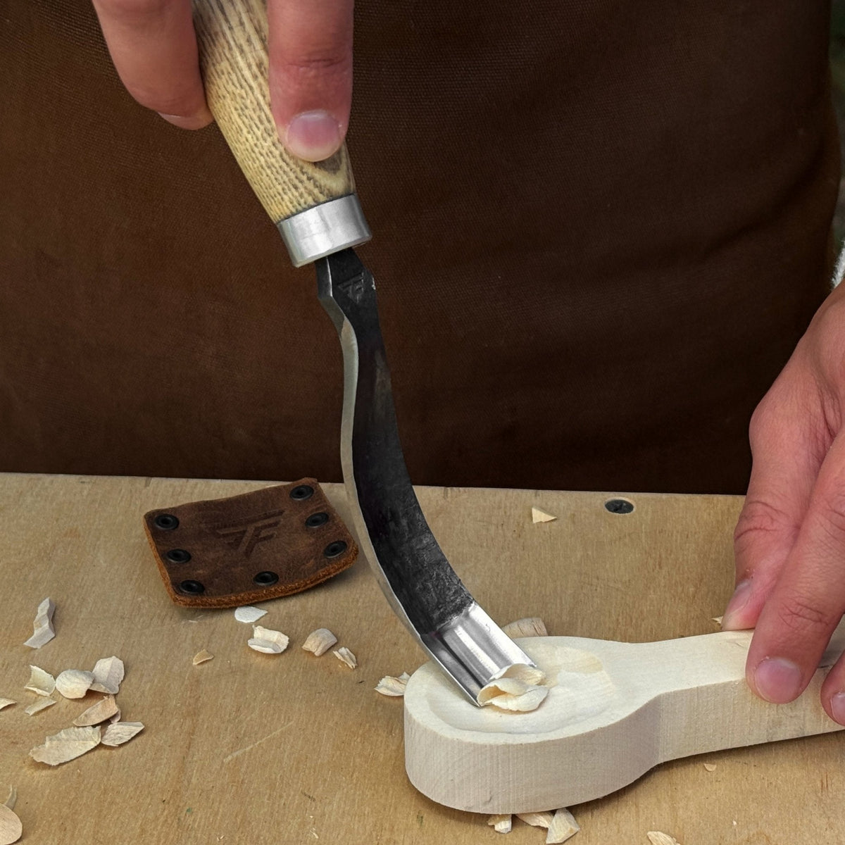 Long Bent (Curved) Gouge, 10 - 45 mm (0.4 - 1.8 inches)