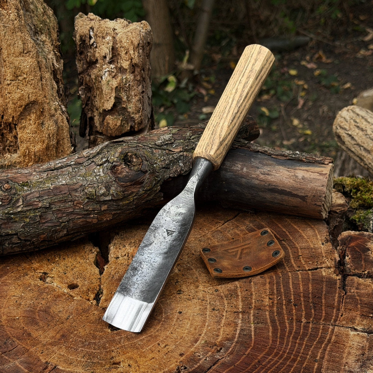 Straight Carving Gouge, 20 - 40 mm (0.8 - 1.6 inches)